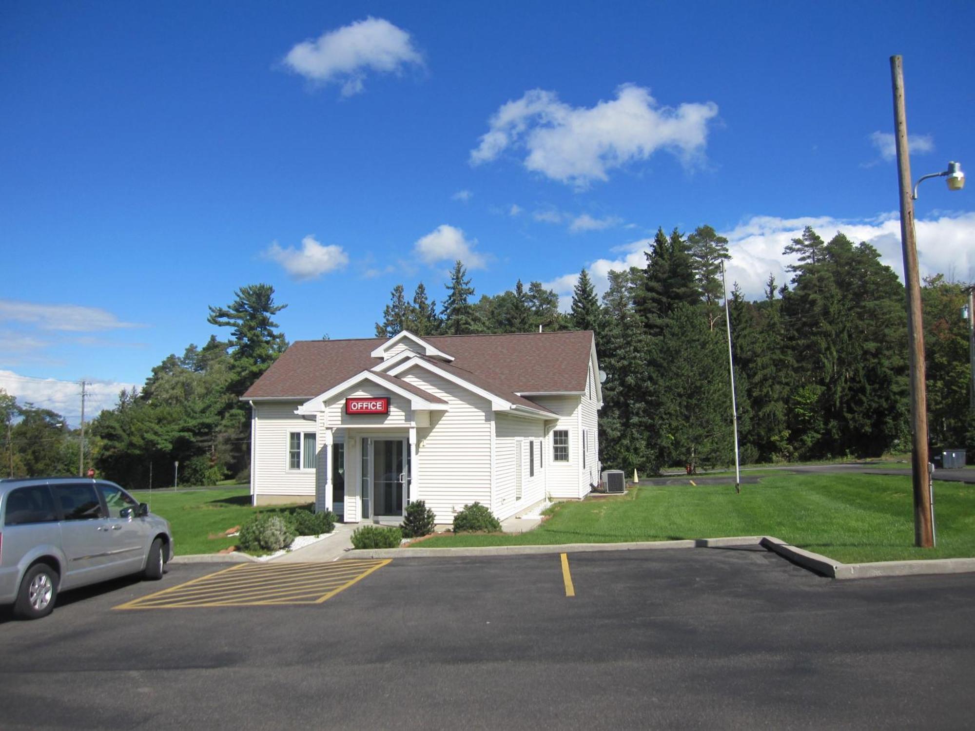 The Springwater Inn Итака Экстерьер фото