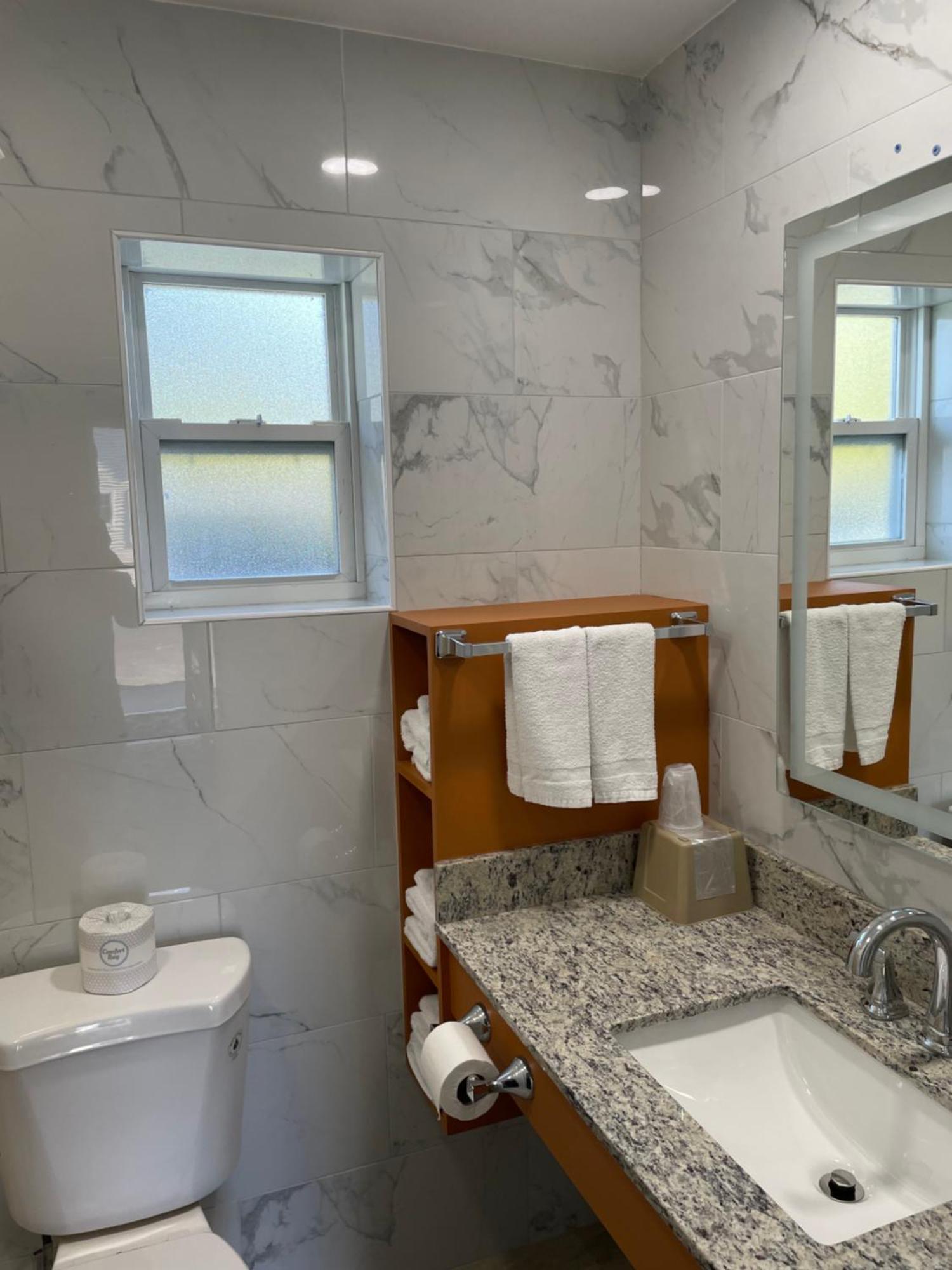 The Springwater Inn Итака Экстерьер фото
