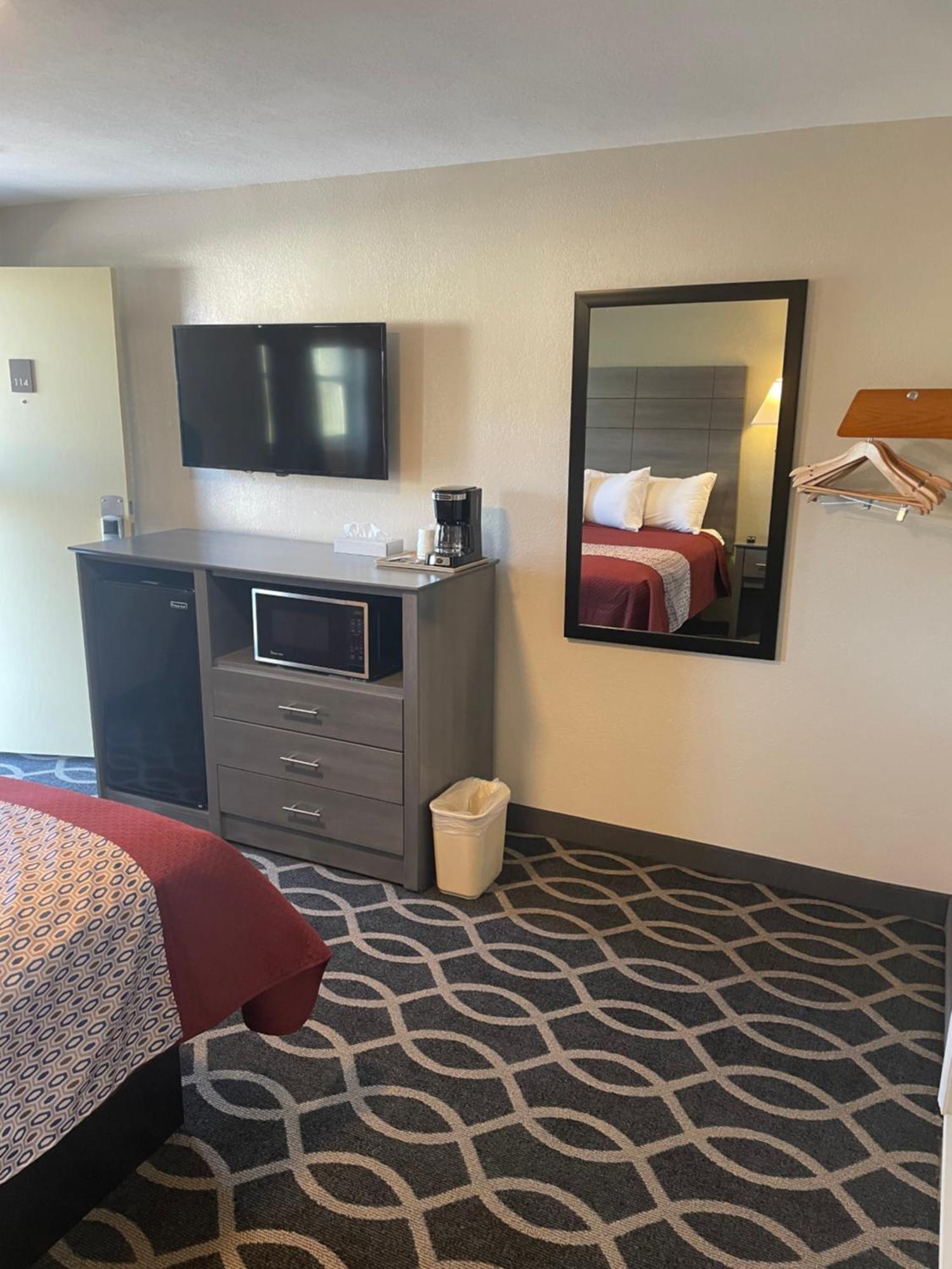 The Springwater Inn Итака Экстерьер фото