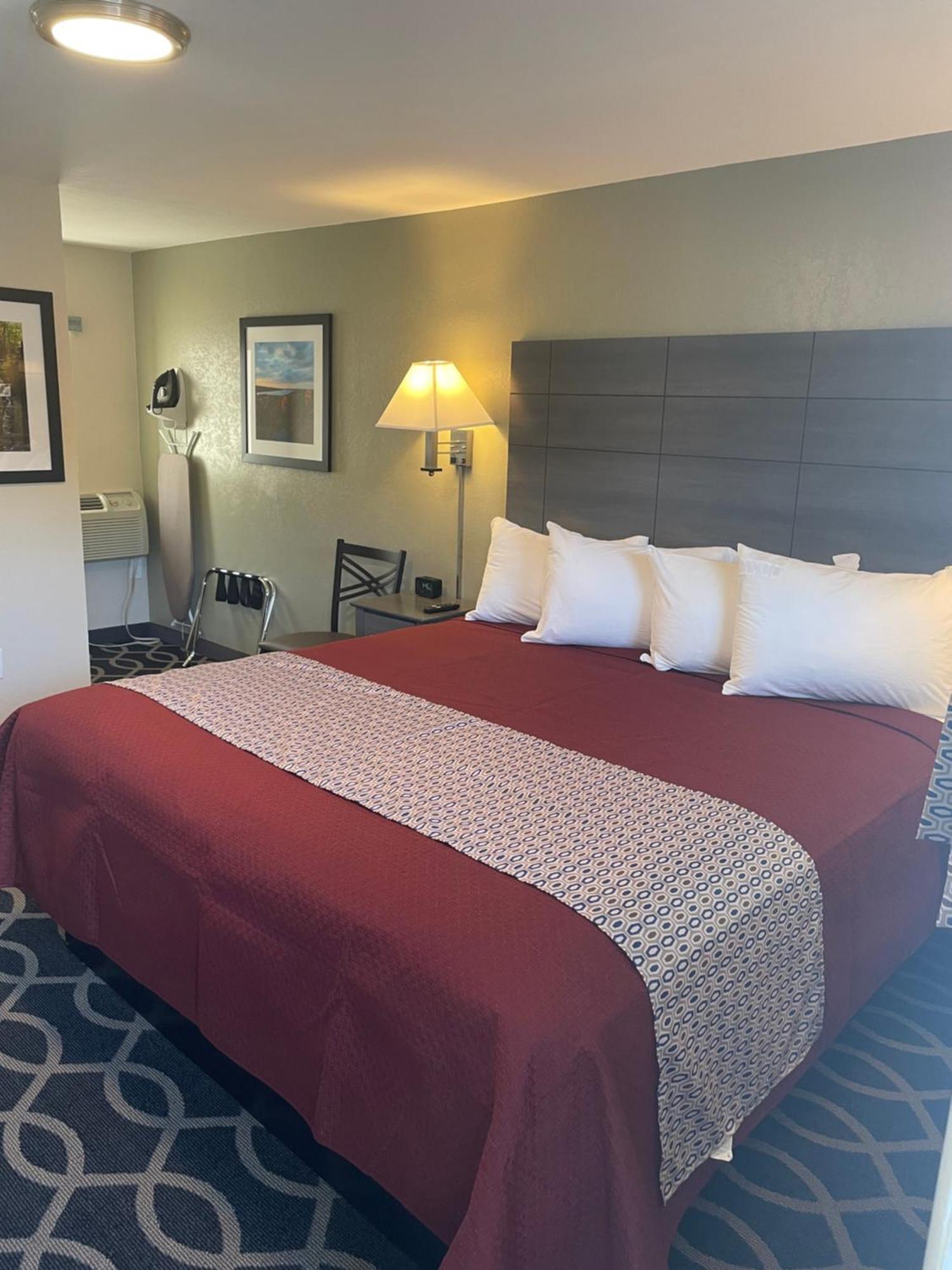 The Springwater Inn Итака Экстерьер фото