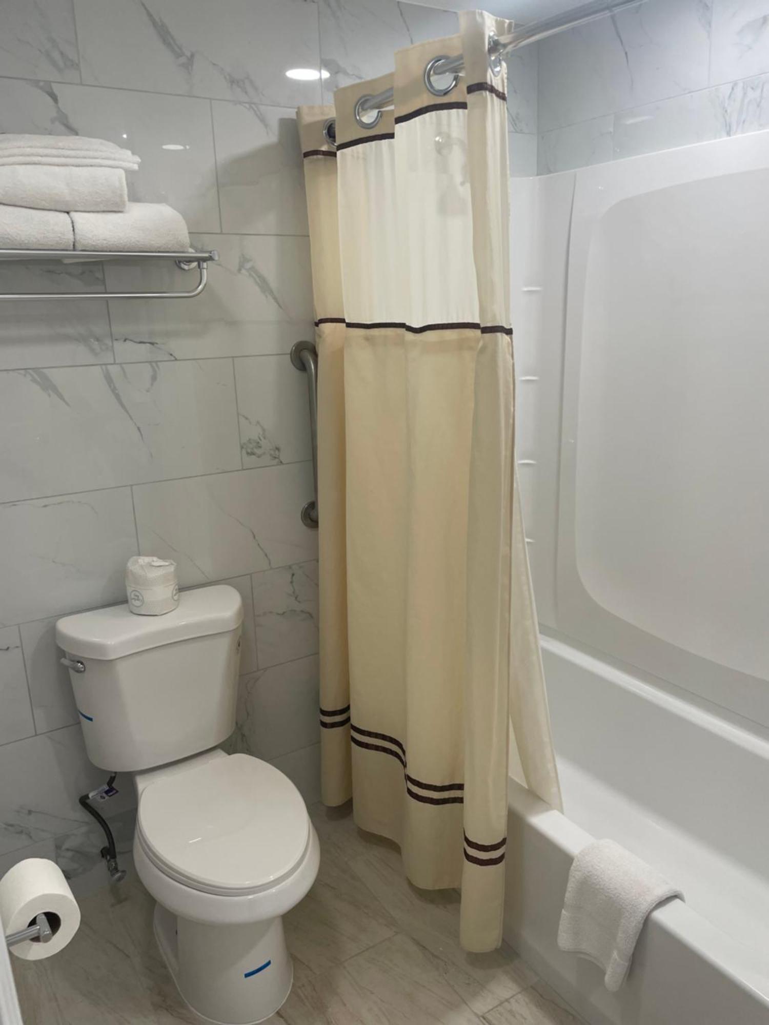 The Springwater Inn Итака Экстерьер фото