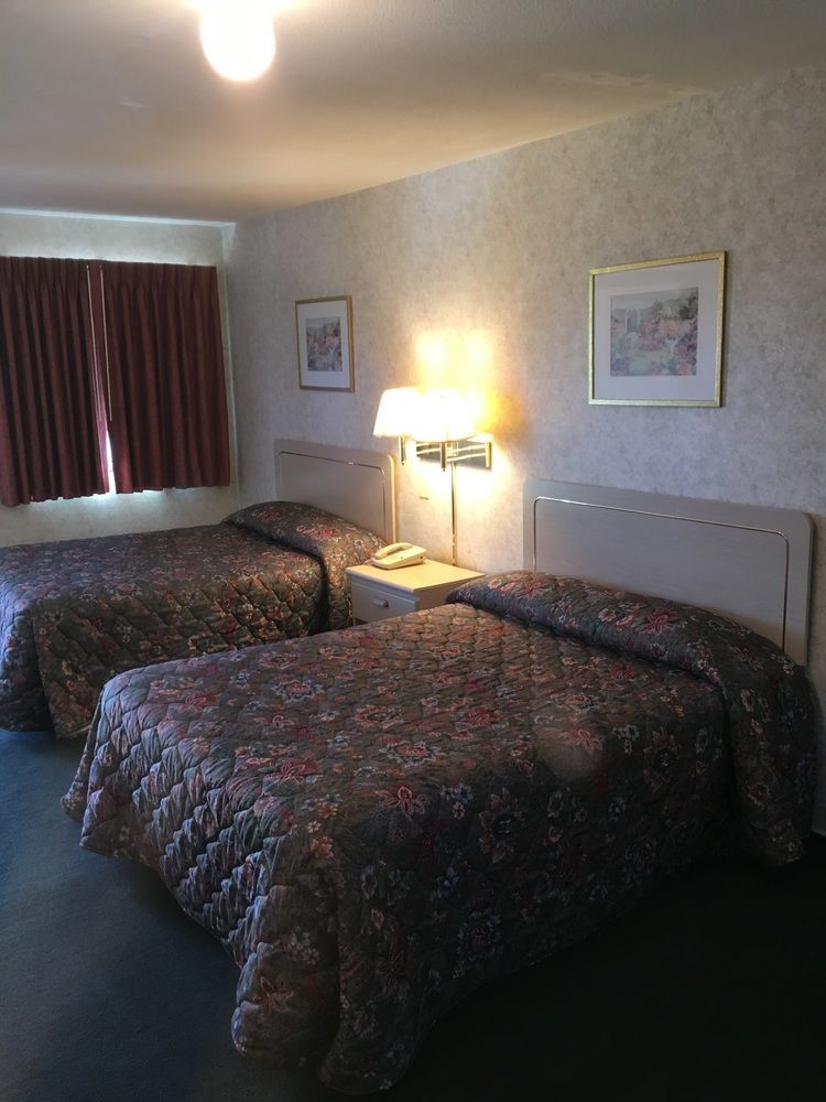 The Springwater Inn Итака Экстерьер фото